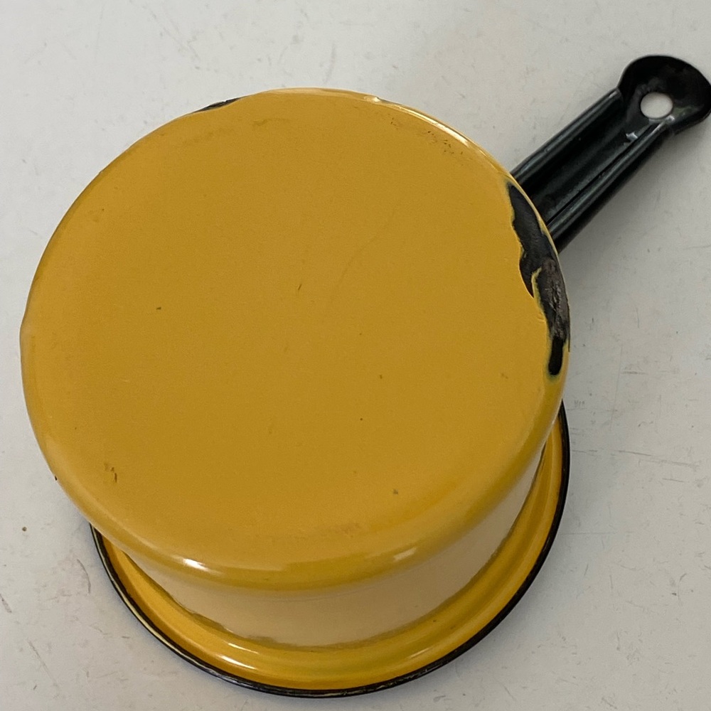 Vintage Enamelware Sauce Pan - Picture 6 of 6